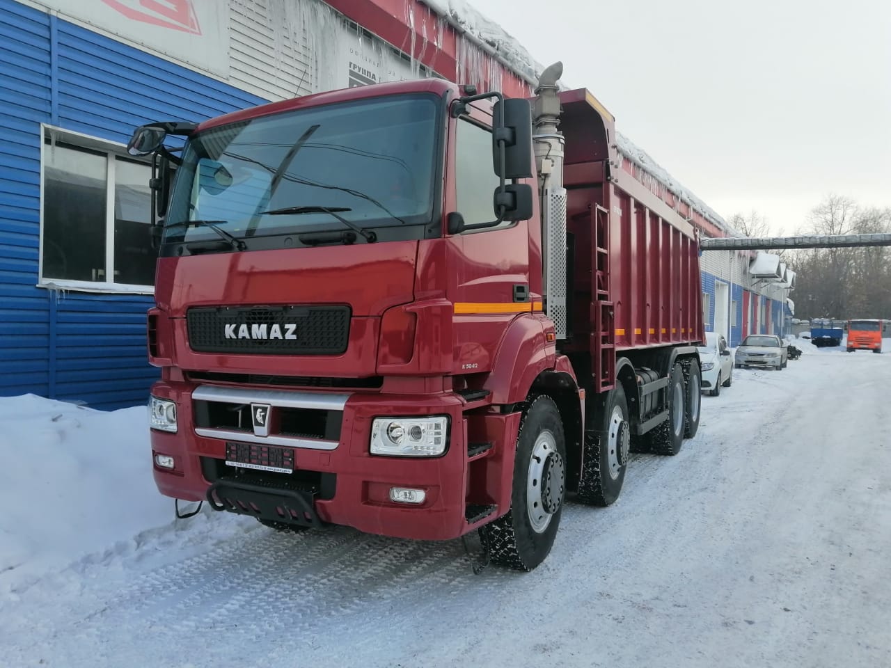 Самосвал КАМАЗ-65801