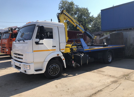 Эвакуатор КАМАЗ-4308 со сдвижной платформой и КМУ HYVA HA110 E2