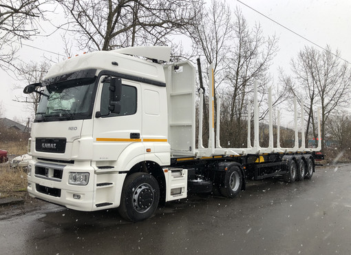 Сортиментовоз КАМАЗ-5490-022-87 с полуприцепом ТЗА-588511