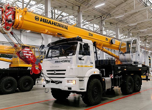 Автокран КС-45717К-3М (стрела 22 м)