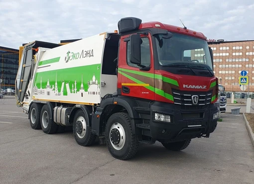Мусоровоз с задней загрузкой ALFANORD KGH25-KP с откидной мусороприёмной ванной на базе КАМАЗ-65951